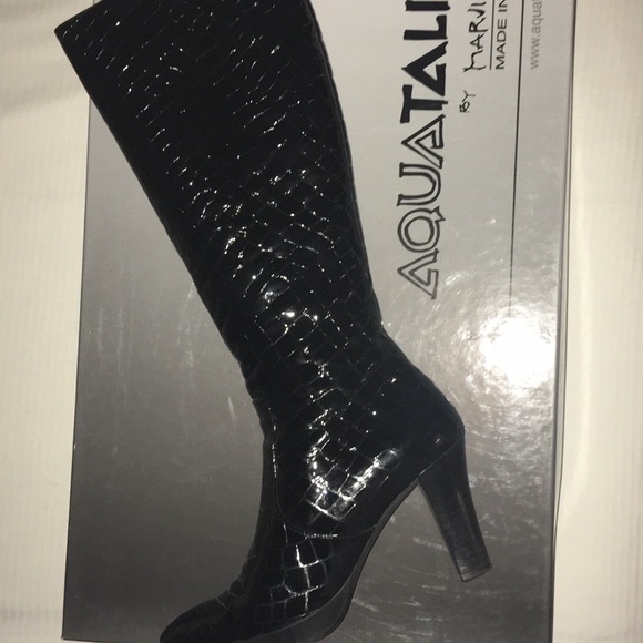 Aquatalia Black Snake print leather heeled boots - Picture 3 of 7